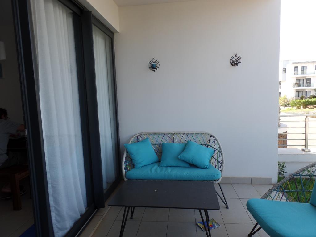 Swiss Nest Travel Apartamento Roches Noires Exterior foto